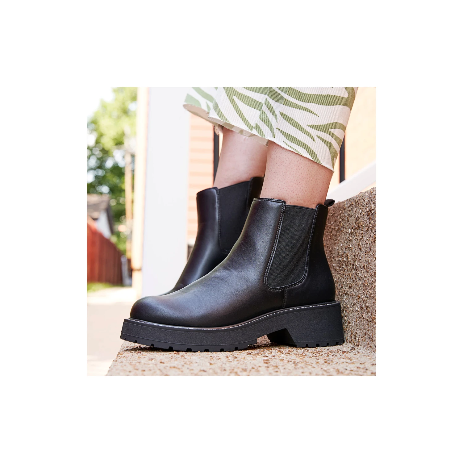 Women's Cindyy Chelsea Boot - Image 7