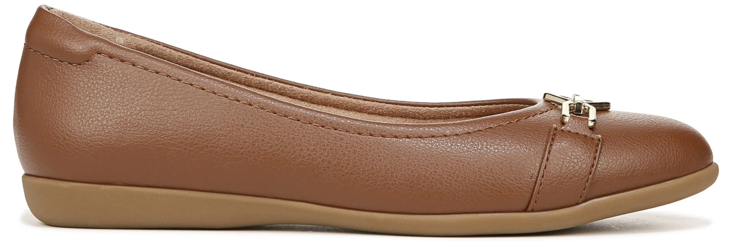 Women's Vivienne 2 Medium/Wide Ballet Flat - Image 3