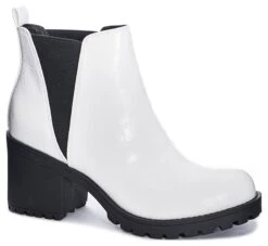 Women's Lisbon Chelsea Boot