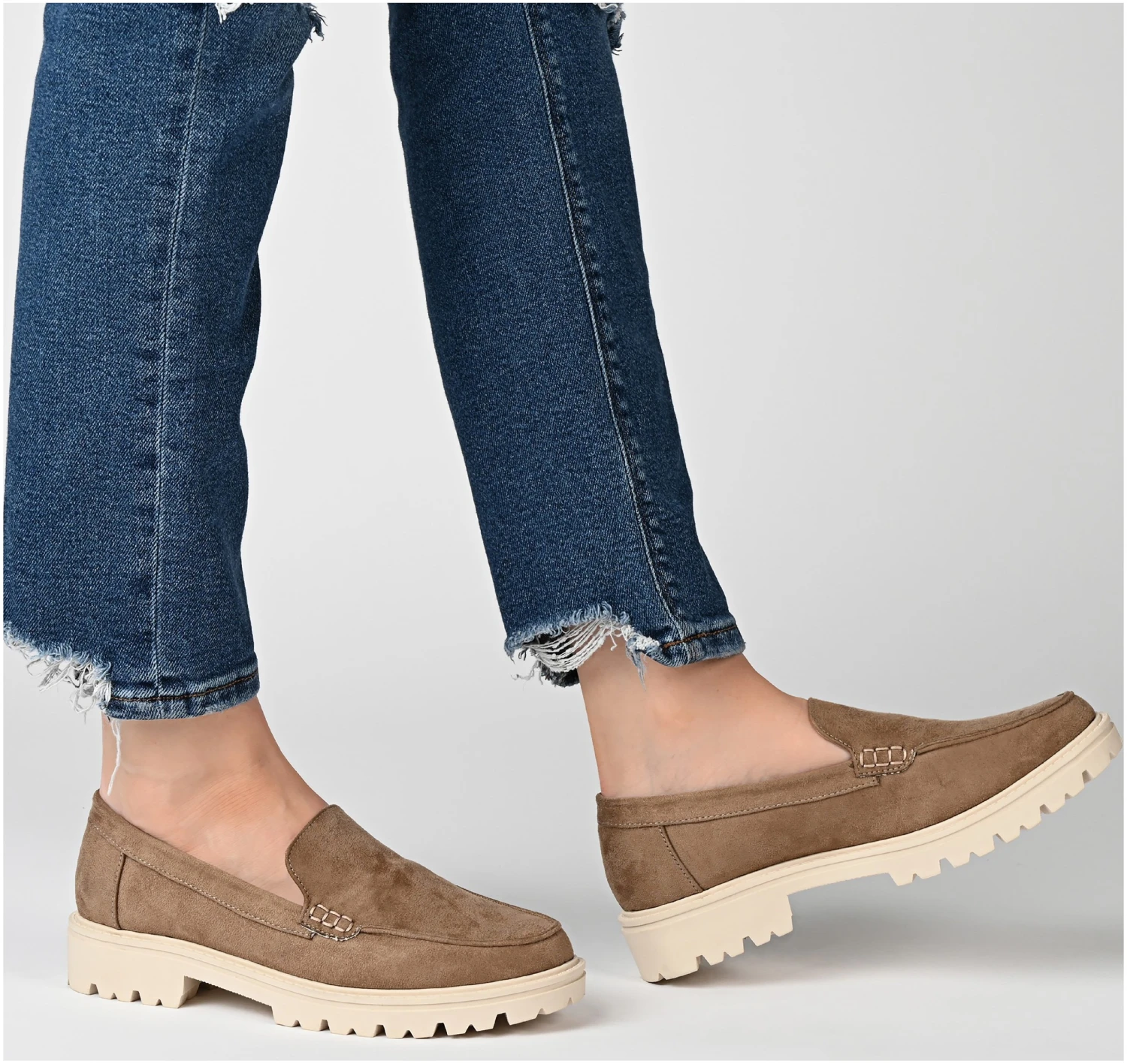 Women's Erika Wide Loafer - Image 10