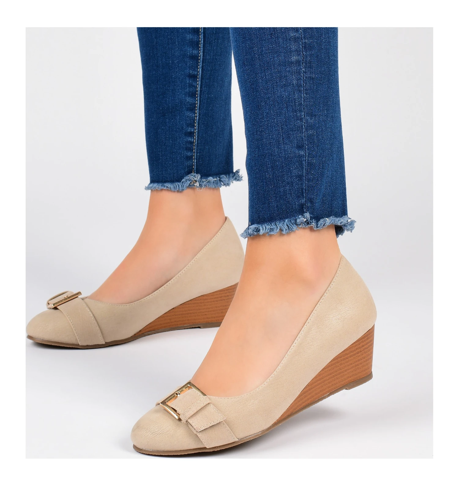 Women's Graysn Wide Wedge Slip On - Image 10